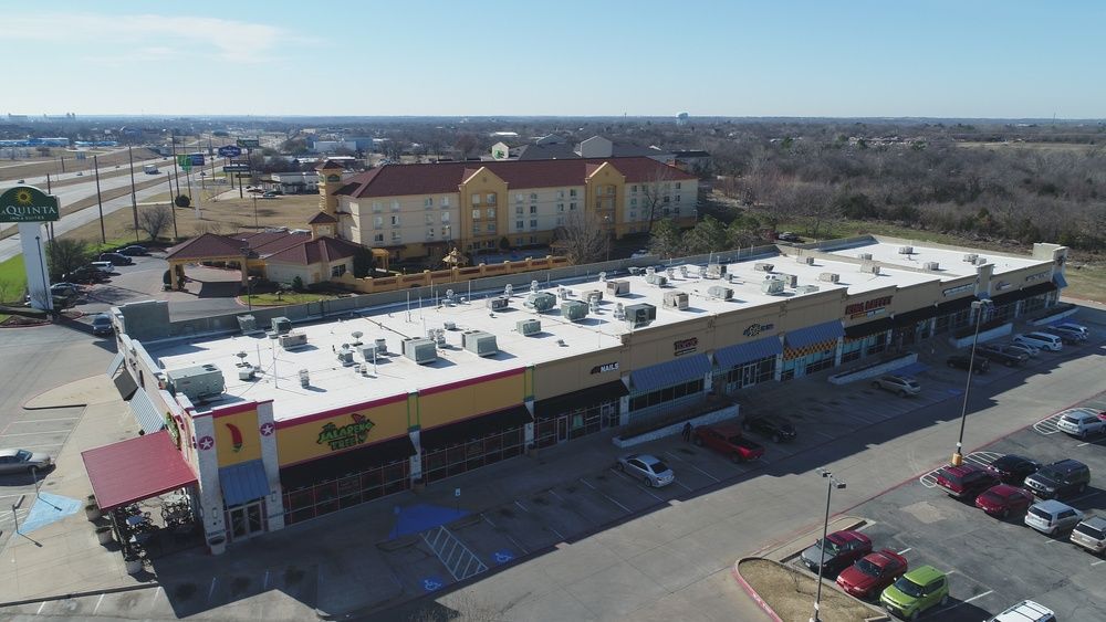 Shafer Crossing Retail Center: 2918 N US Highway 75, Sherman, TX 75090